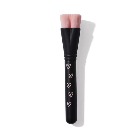 heart shaped foundation brush